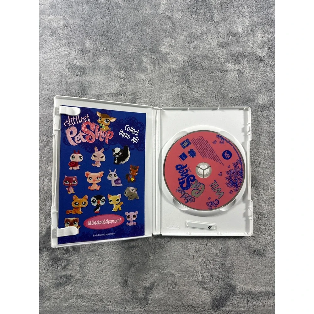 Littlest Pet Shop Nintendo Wii Game EA Kids Simulation Complete with Case Disc